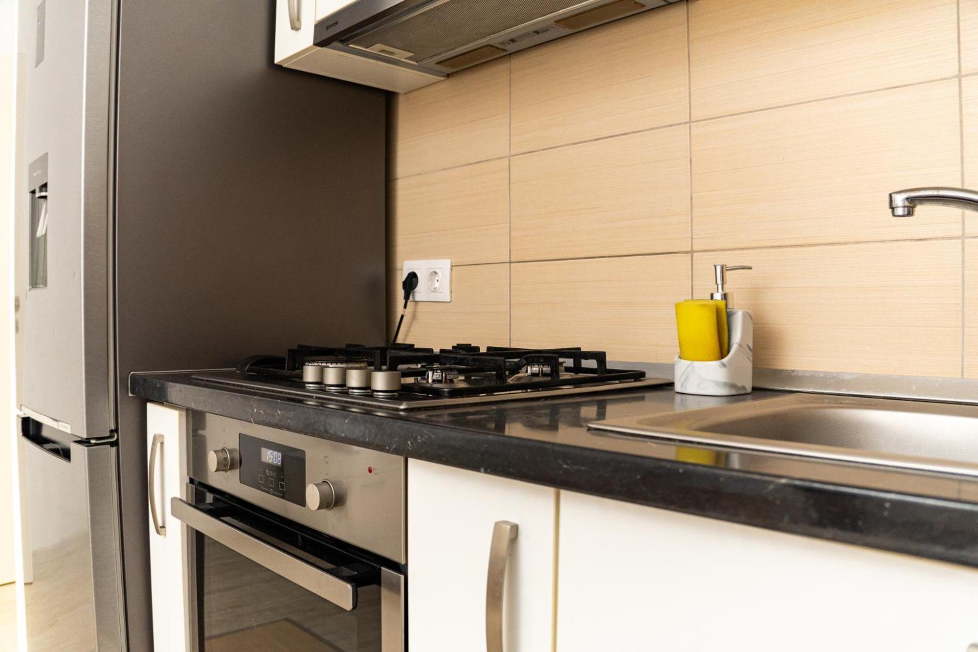 Jad - Comfortable - - Coresi Apartment